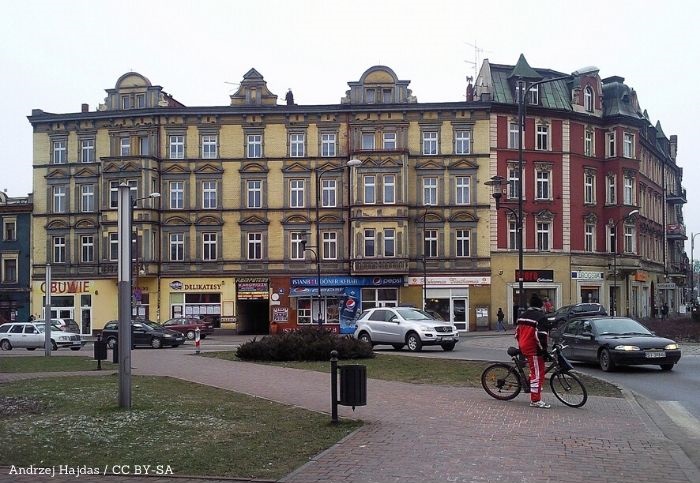 Policja Siem. Śląskie: Policjanci kontrolują miejsca przebywania bezdomnych i zachęcają do skorzystania z pomocy