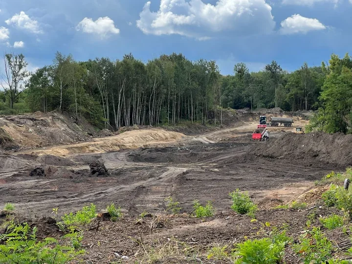 Prawie 2 km nowych dróg na Srokowcu. Inwestycja przekroczy 34 mln zł