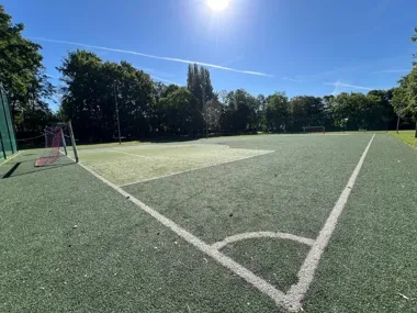 Ponad 600 tys. zł na modernizację boiska przy MDK Jordan