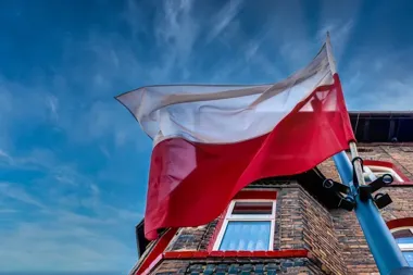 Biało-czerwona ma swój dzień – i długą historię w prawie