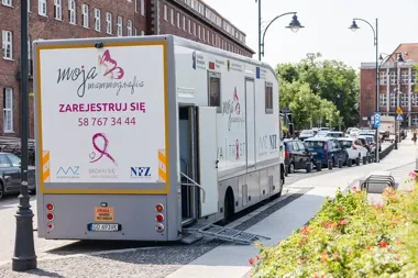 Mammografia trwa pięć minut. Może uratować życie w porę
