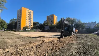 Boisko za 479 tys. zł powstaje przy Zespole Szkół Sportowych