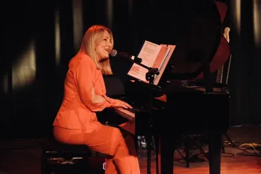 Planszówki, stare zdjęcia i koncert. W SCK majówka miała kilka odsłon