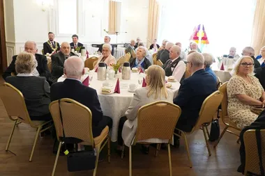 W pałacowych wnętrzach świętowali 50 i 60 lat razem. Padły wzruszające słowa