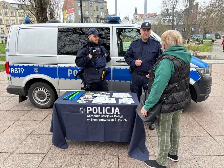 Na rynku stanęło stoisko, a policja uderzyła w groźny problem Siemianowic Śląskich