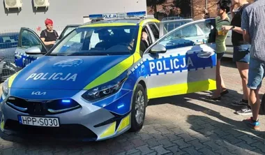 Stulecie dzielnicowych i dzieci, które uczą się krzyczeć "nie