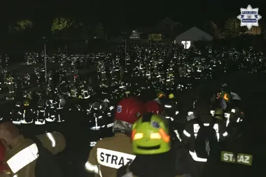 Policjant z Siemianowic Śląskich wszedł na Śnieżnik w 20-kilogramowym ekwipunku