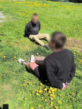 Karetka przerwała brutalny atak na 57-latka - zatrzymano dwóch mężczyzn